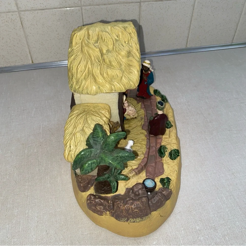 Vintage GEMMY Nativity Scene LIghts-Up & Tells‎ Christmas Story Birth of Jesus